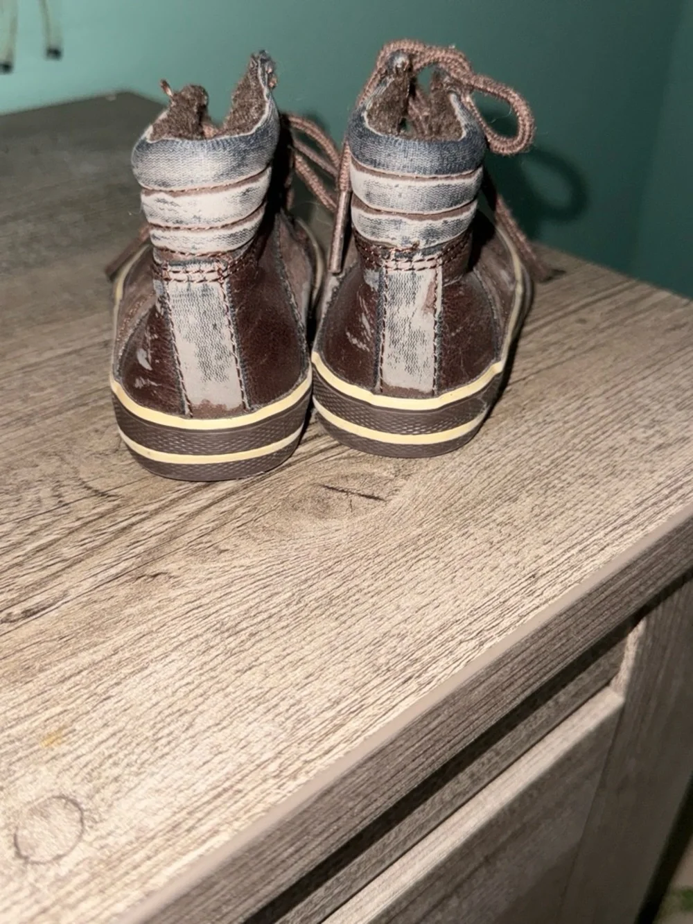 The Children’s place baby boots - size 4